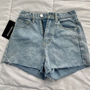 PrettyLittleThing Raw Hem Hot Pantts (shorts) Light Blue Wash